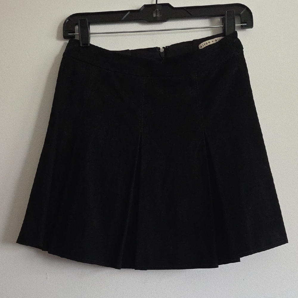 Alice + Olivia Elegant Black Mini Skirt